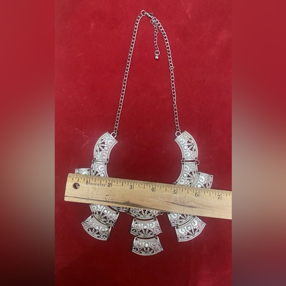 Necklace Diamond Rhinestones Silver Flower Filigree Collar Bib Type Fashion 16" - Picture 6 of 8